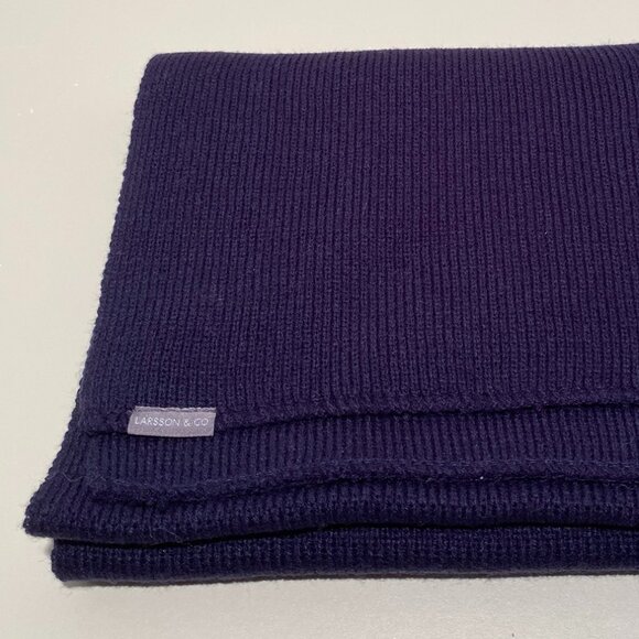 Larsson & Co Unisex Knit Scarf - Picture 3 of 5